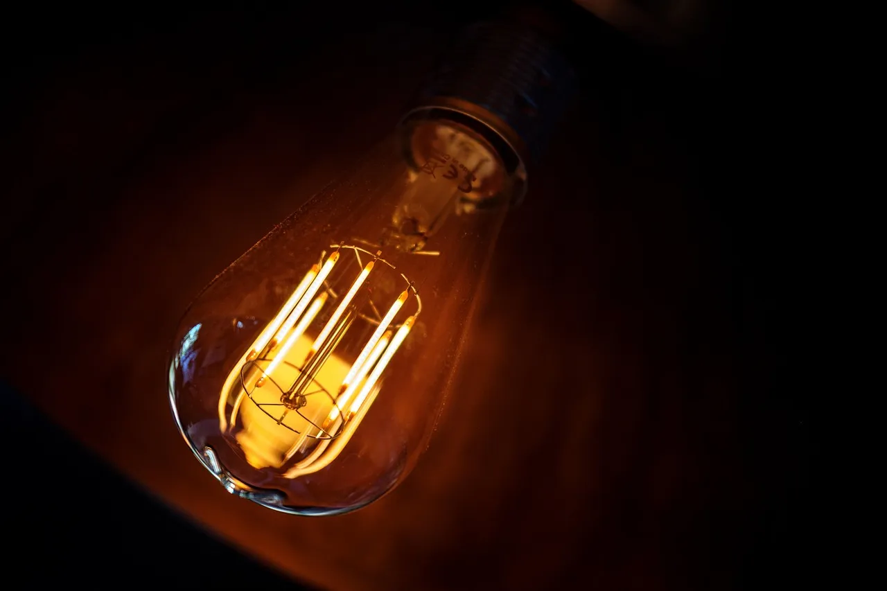 Stehlampe mit 8xLED Normal weiß