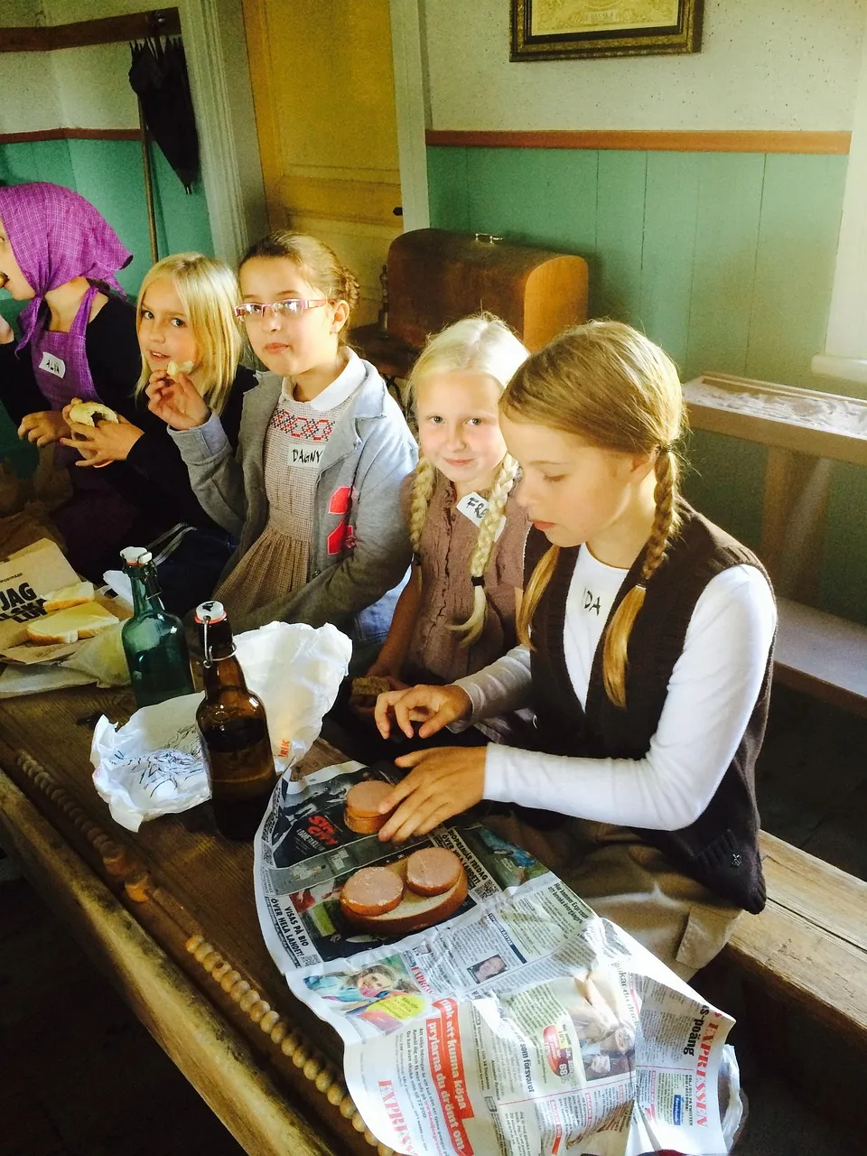 Schulheft DIN A4, Lineatur 7, 16 Blatt, 80 g/qm
